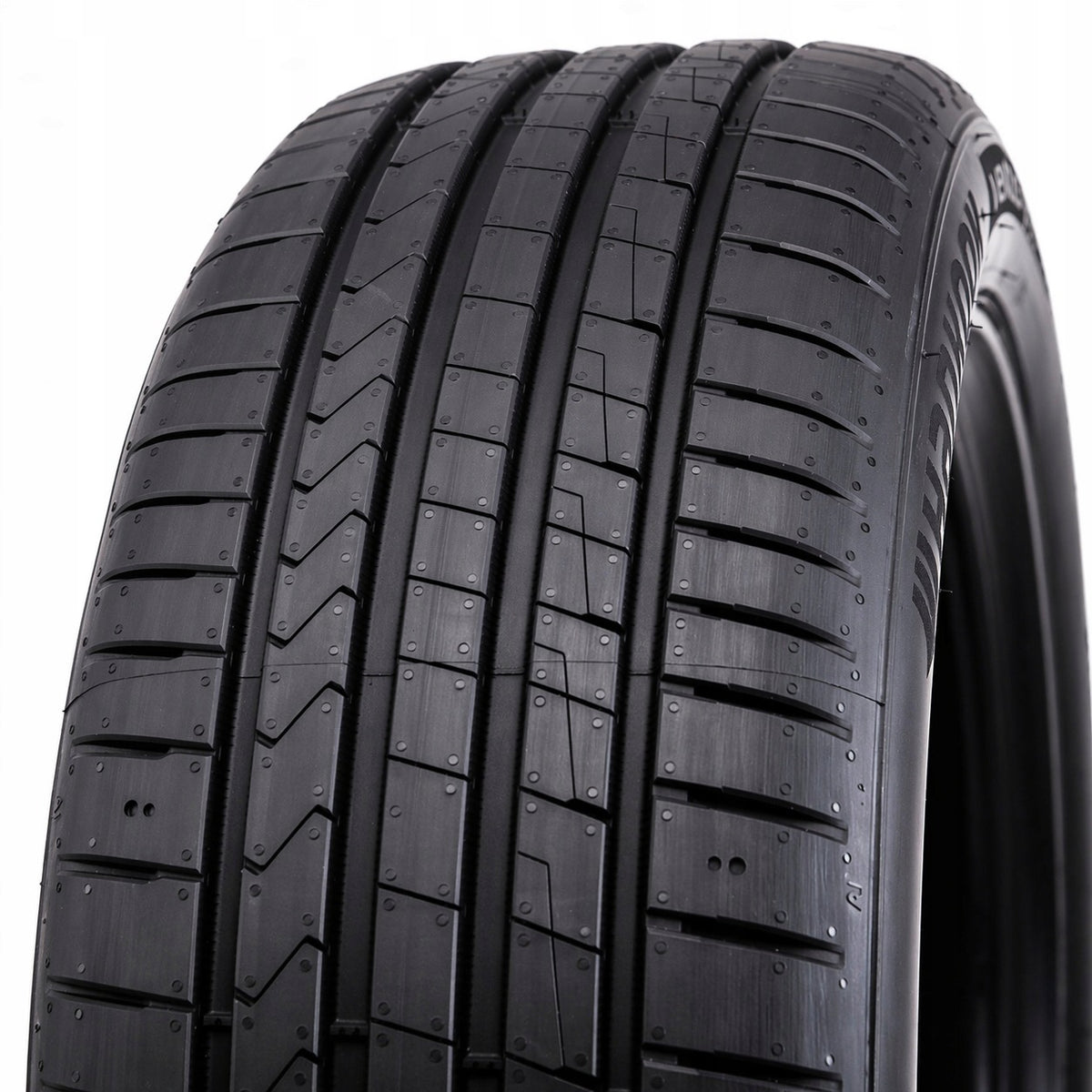 1x TYRE 225/55R17 Hankook Ventus Prime4 K135