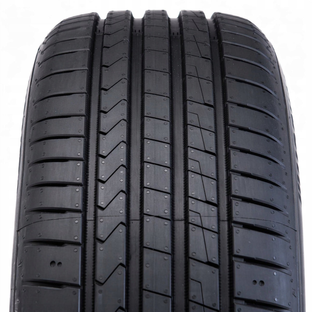 1x TYRE 235/50R18 Hankook Ventus Prime4 K135 Number of tires offered 1 pc.