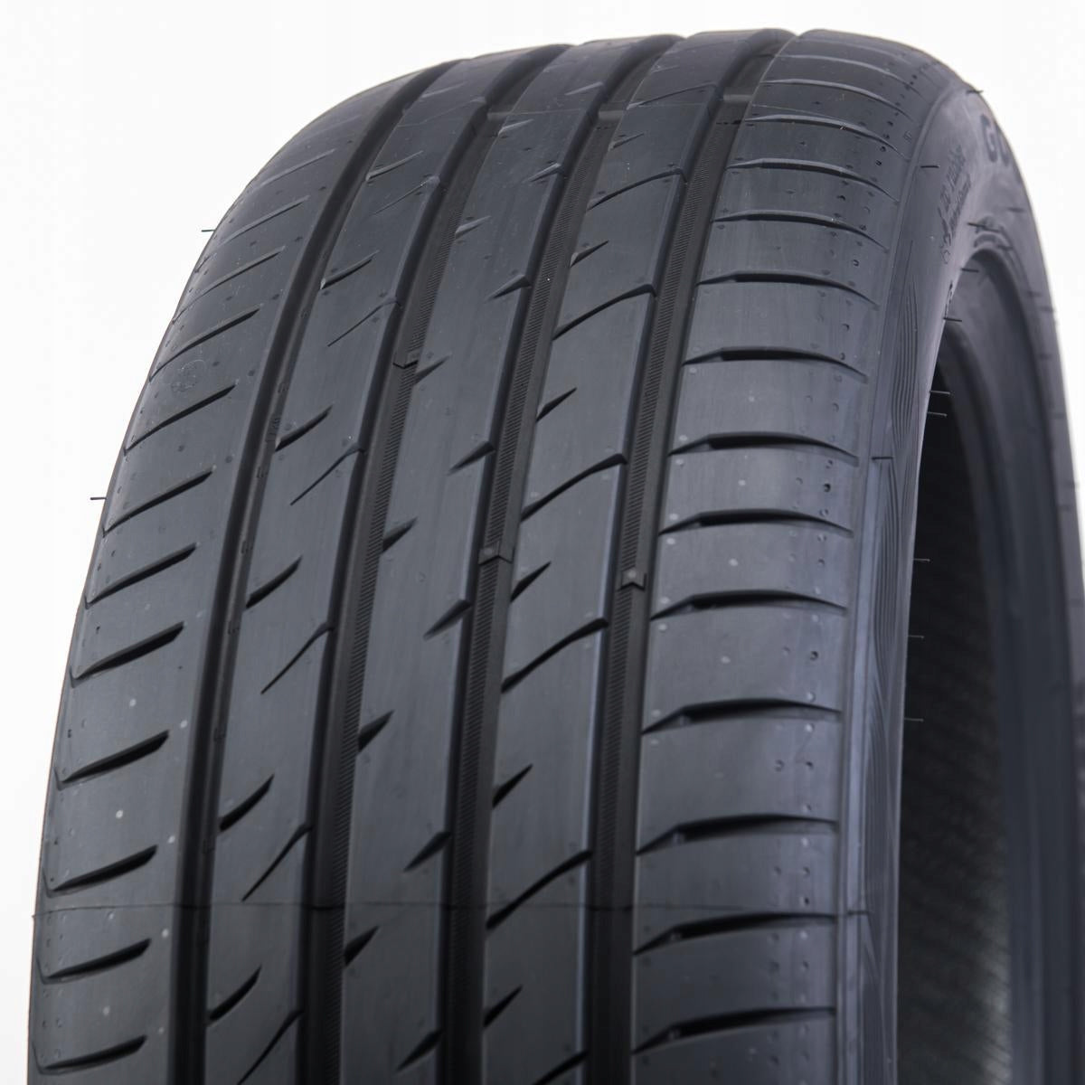 1x Tyre 255/40R20 SOLMAX 1 101Y XL GOODRIDE Year of manufacture 2026
