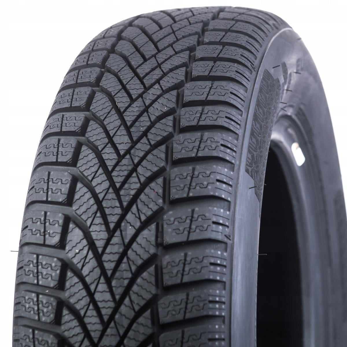 1x WINTER TYRE 175/55R15 Falken Eurowinter HS02 Number of tires offered 1 pc.