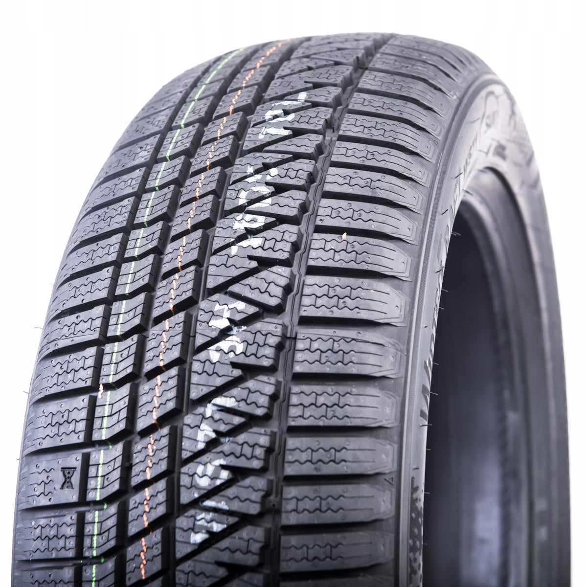 1x WINTER TYRE 205/70R15 Kumho WINTERCRAFT WS71