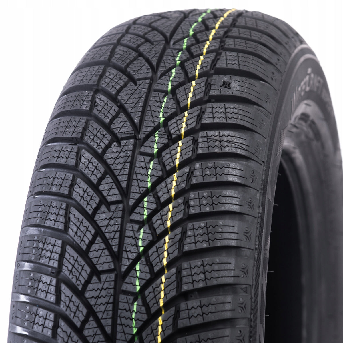 1x WINTER TYRE 215/55R16 Kumho Wintercraft WP52+