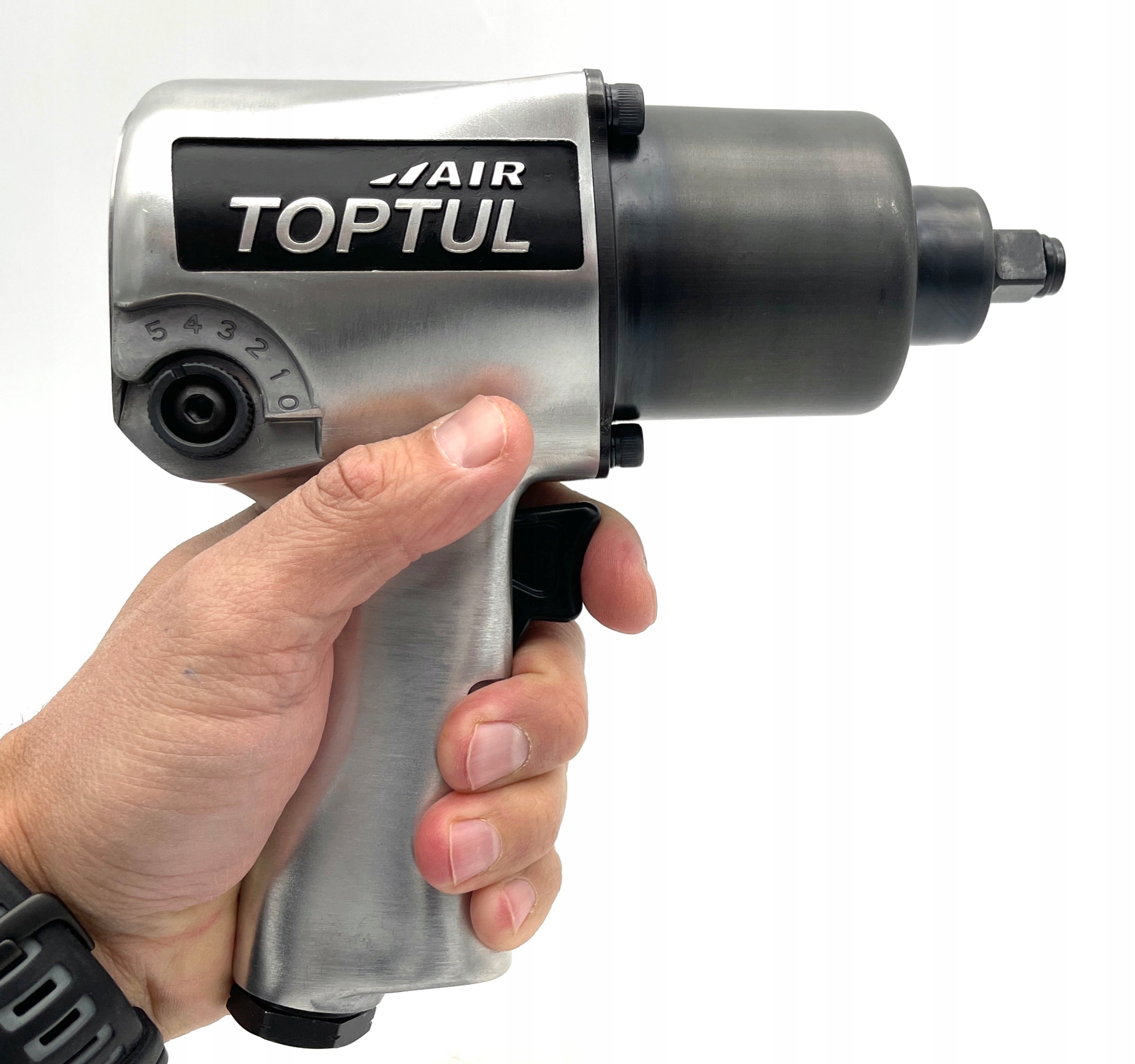 20 EL PNEUMATIC IMPACT WRENCH SET WITH CR-MO CAP ACCESSORIES TOPTUL EAN (GTIN) 4711671660580