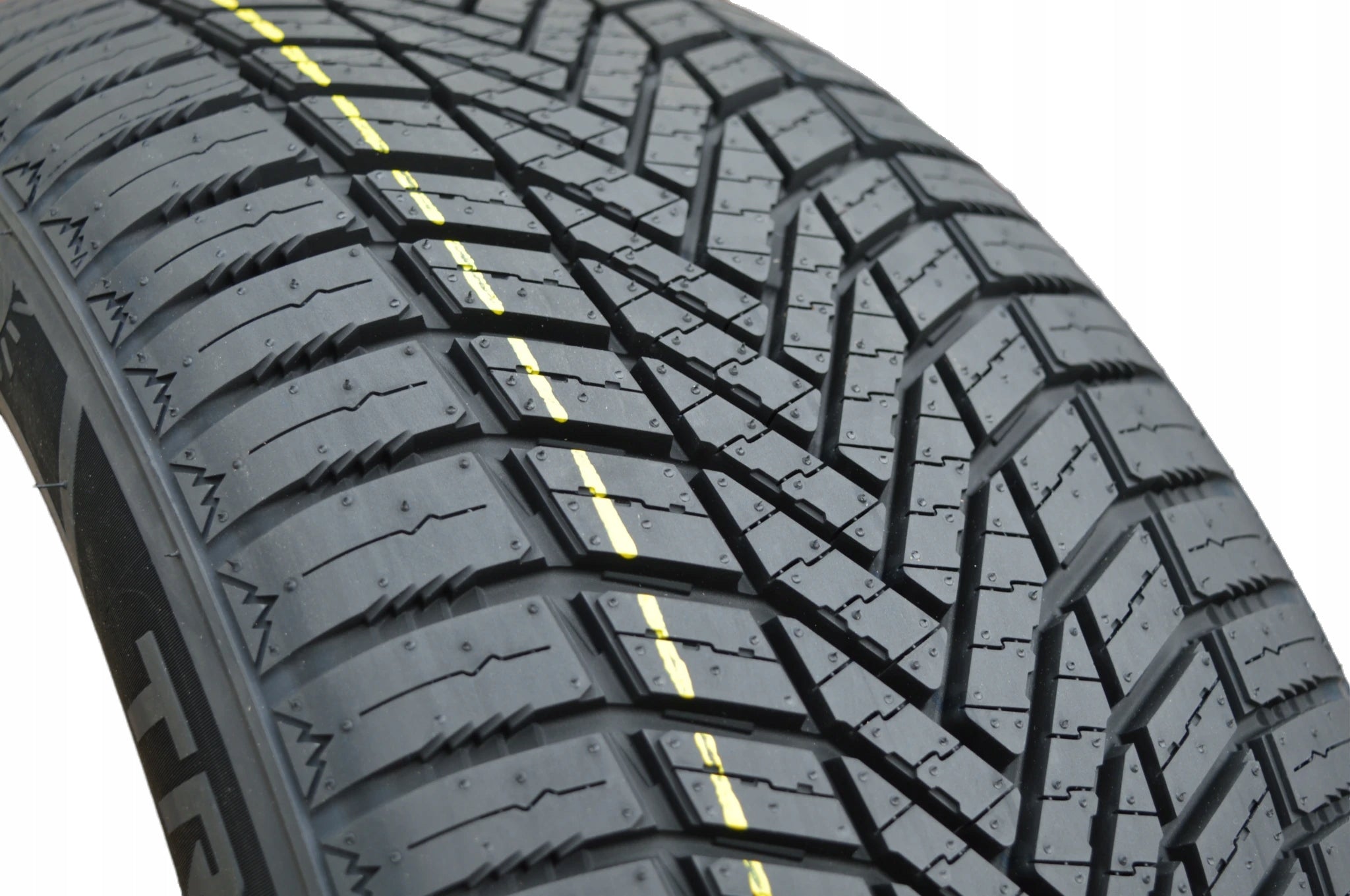 205/55R16 TIRES NEW ALL-SEASON TRANSEASON 4S 205 55 16 MULTI-SEASON Number of tires offered 1 pc.