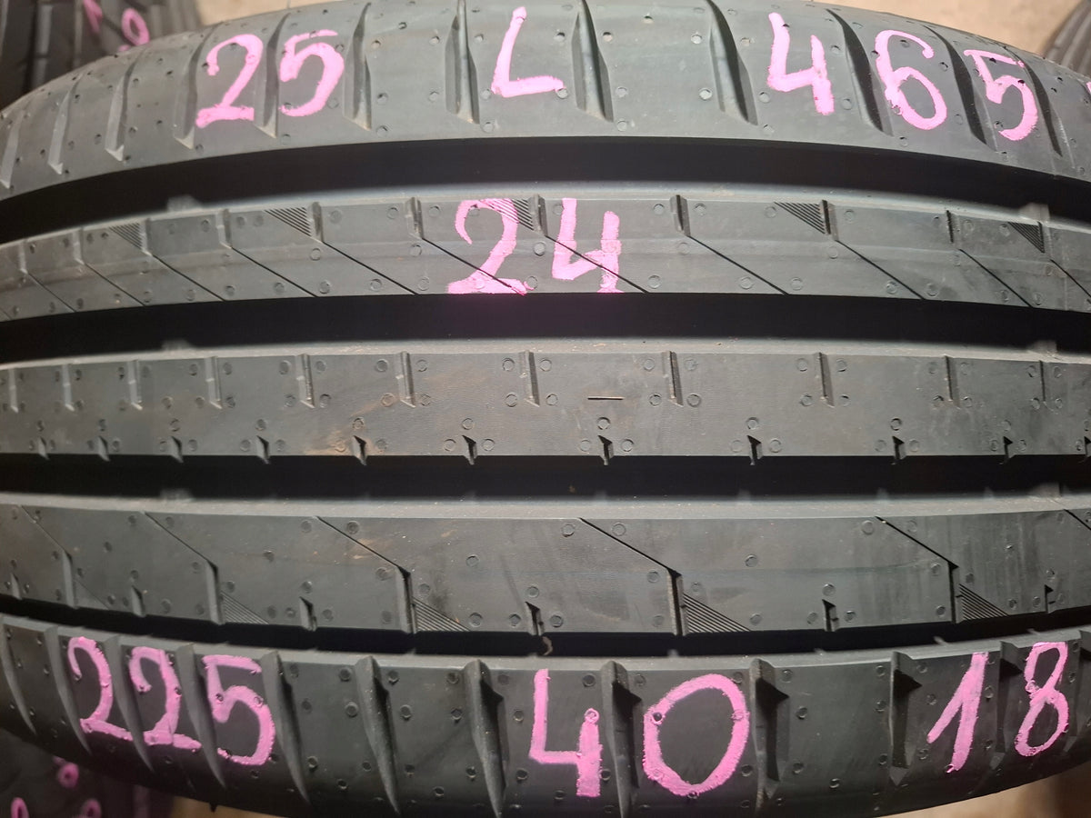 225 40 18 FALKEN AZENIS FK520