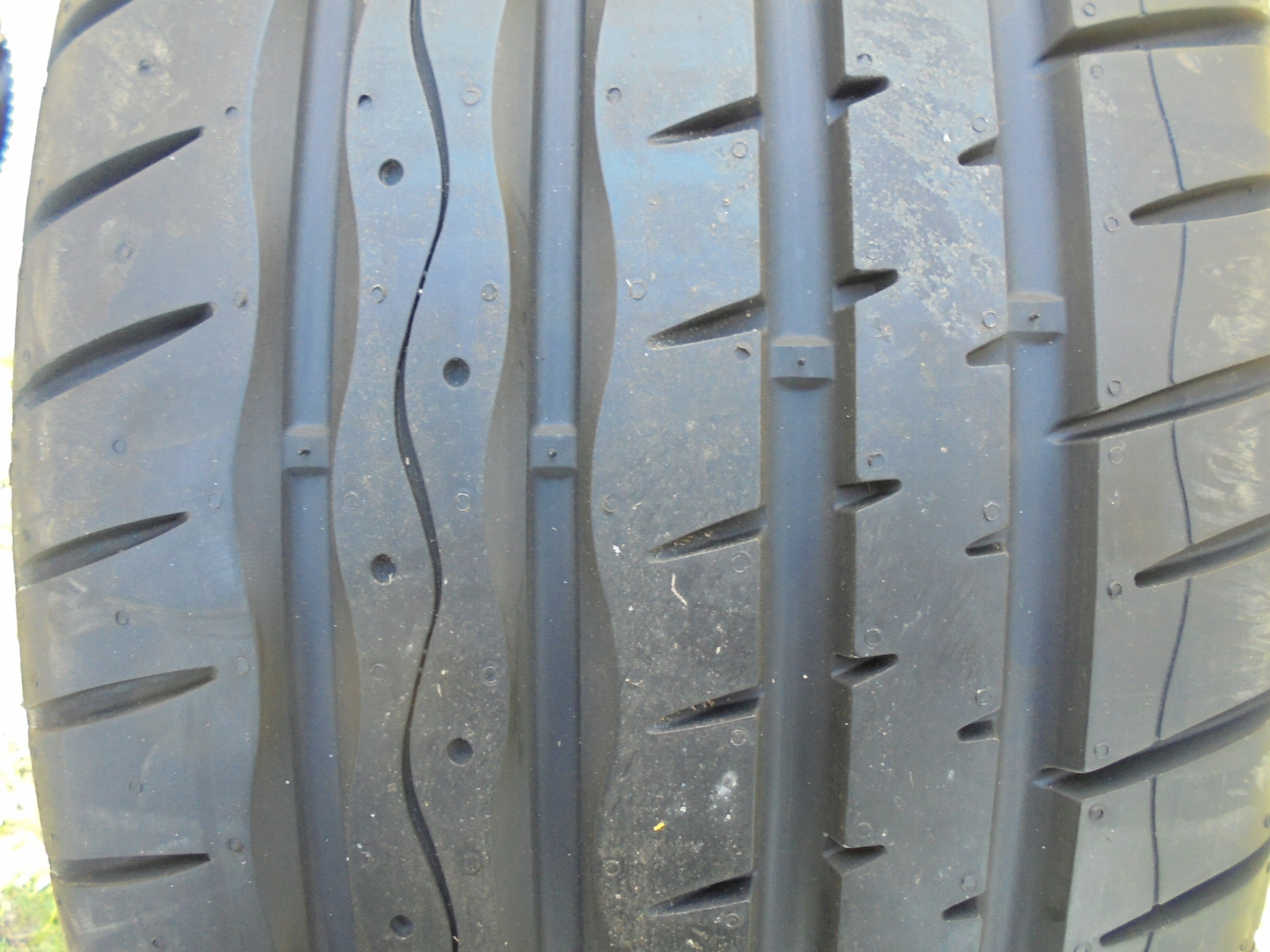 225/40ZR19 Laufenn Z Fit EQ LK03 Year of manufacture 2022