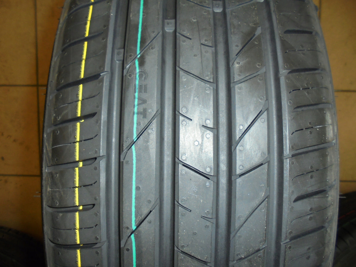 225/60R18 Ceat SportDrive SUV Season summer