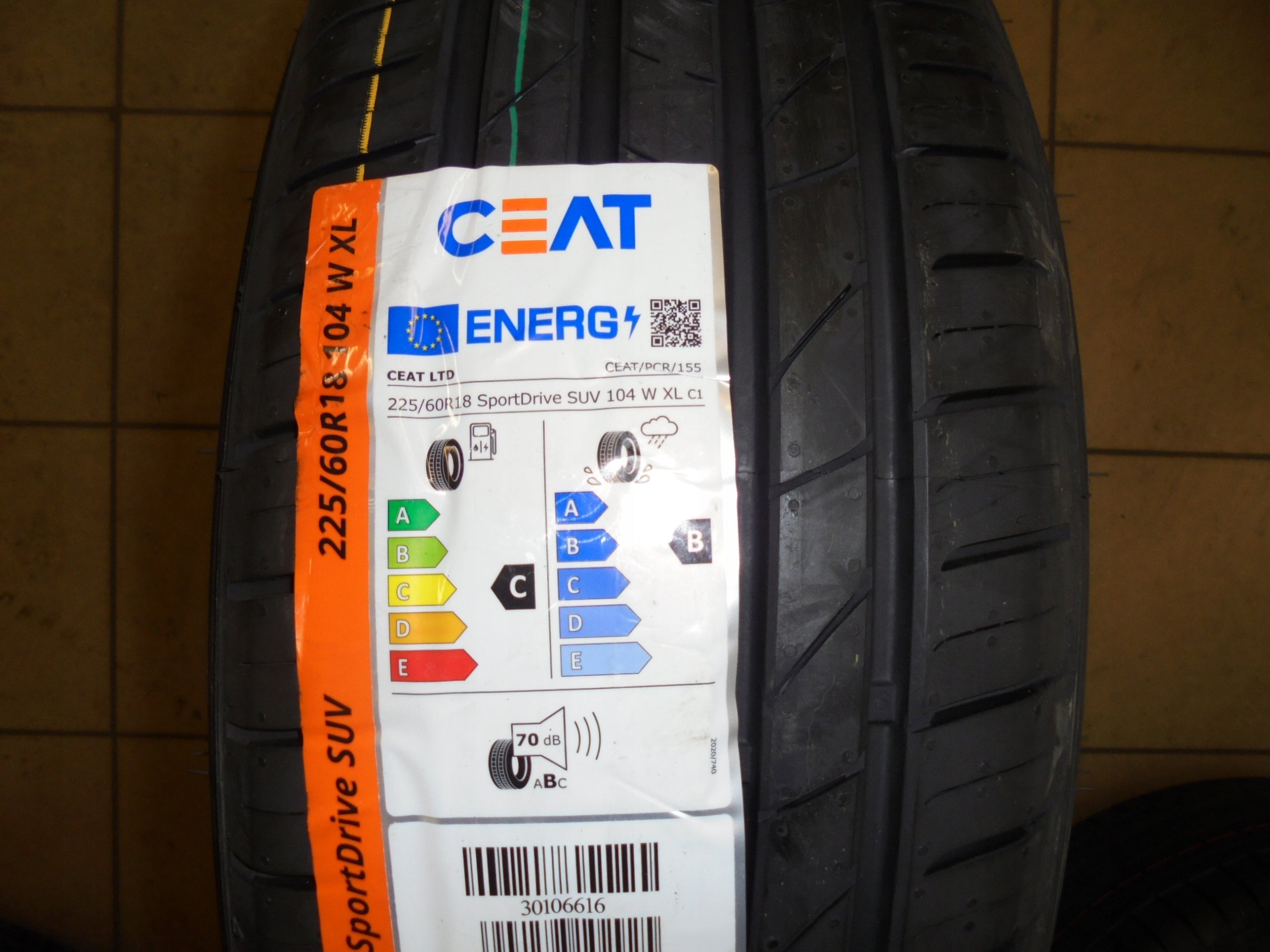 225/60R18 Ceat SportDrive SUV