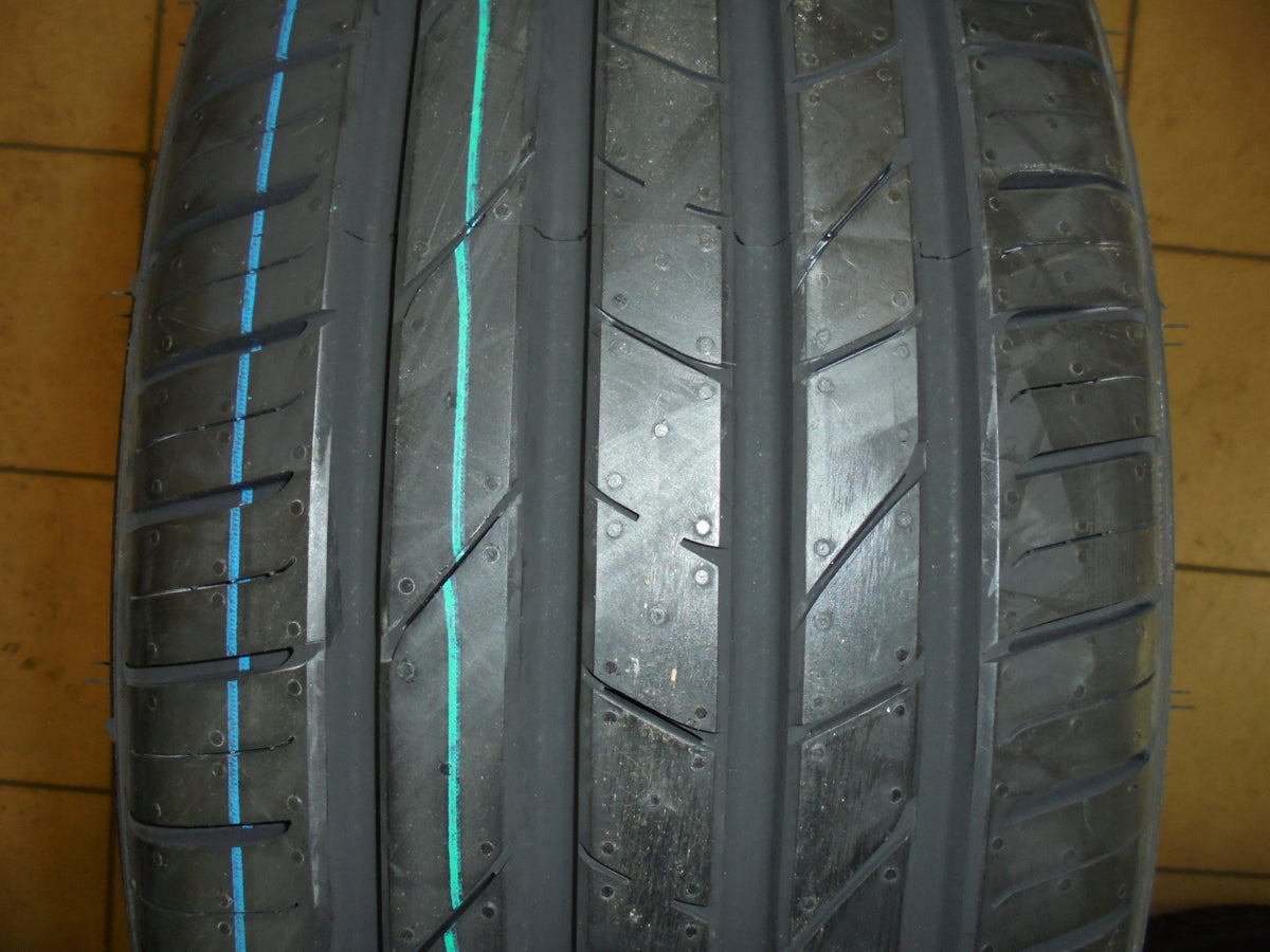 235/60R18 Ceat SportDrive SUV Season summer