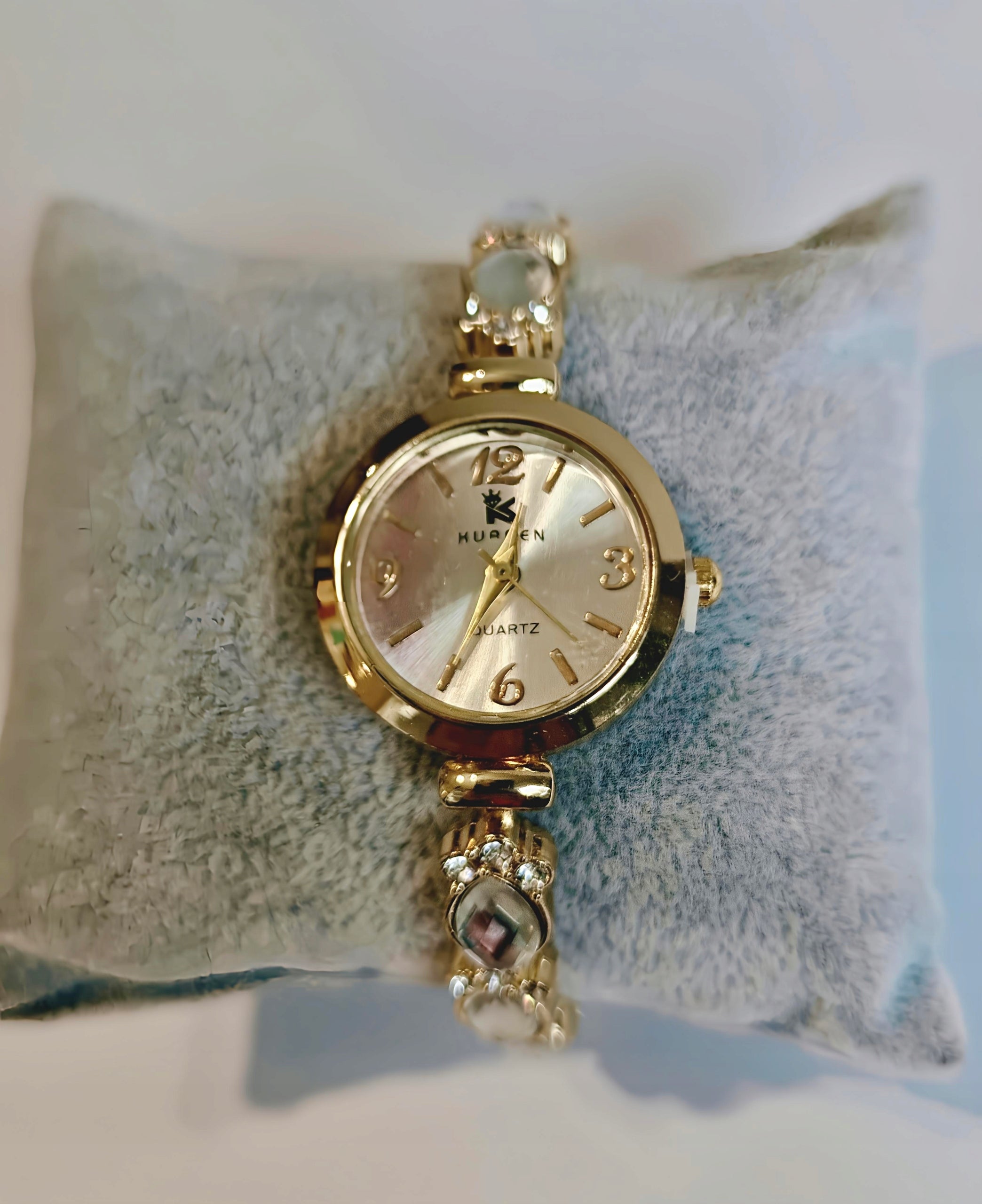 2433 Exclusive women's gold watch shiny rhinestones Kurren classic