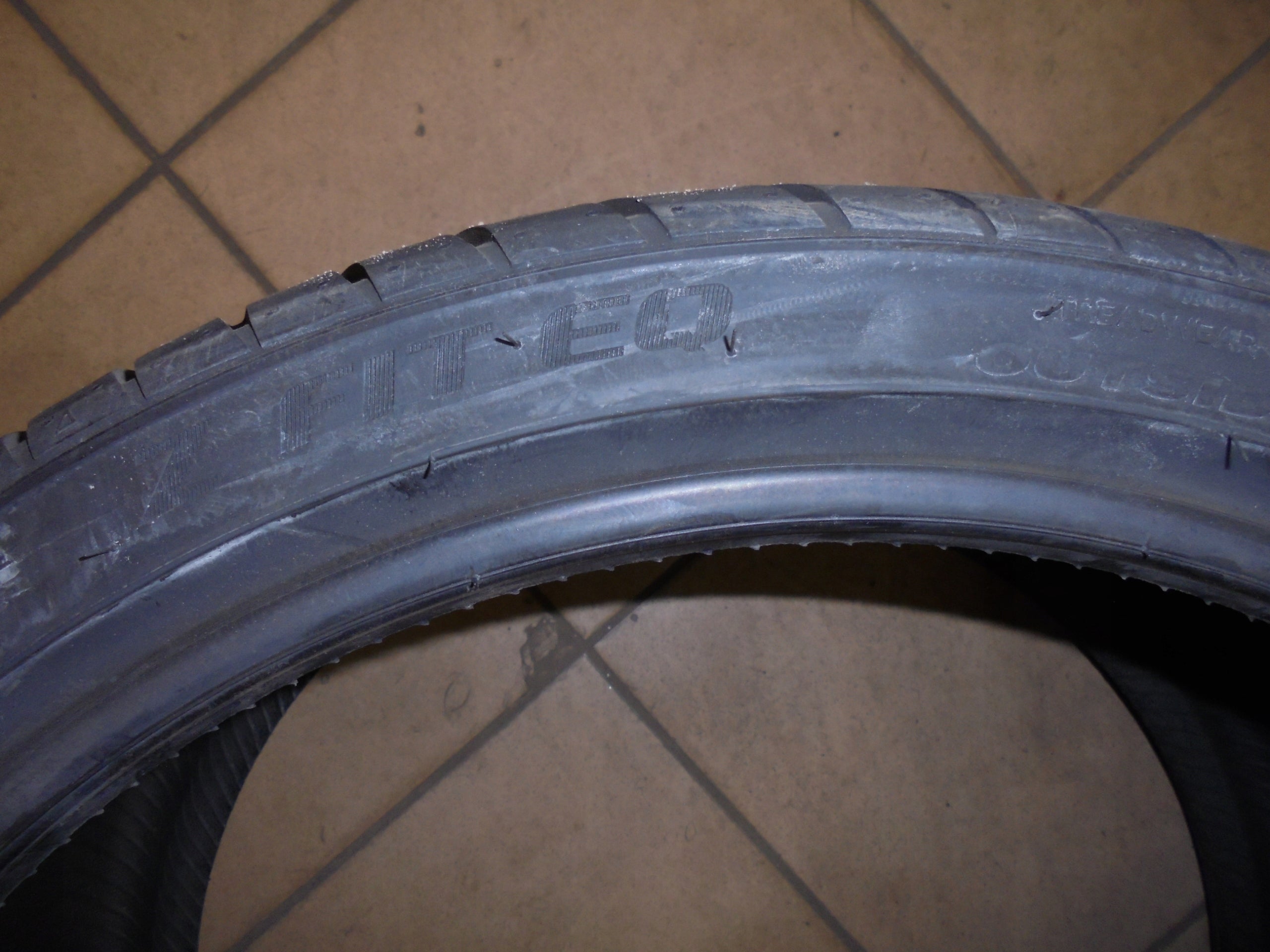 275/30ZR19 Laufenn Z Fit EQ LK03 Number of tires offered 1 pc.