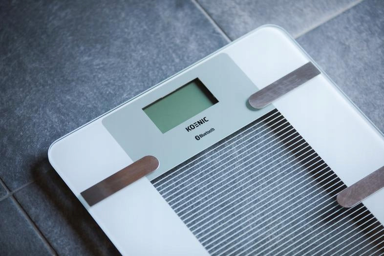 2X Bathroom scale KOENIC KPS 15122 W White Model KPS 15122 W