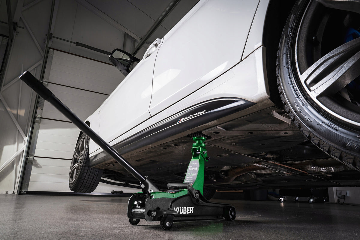 2X CAR LIFT FROG LOW PROFILE HYDRAULIC 90 - 360 mm 2,5T Product weight with unit packaging 11.1 kg