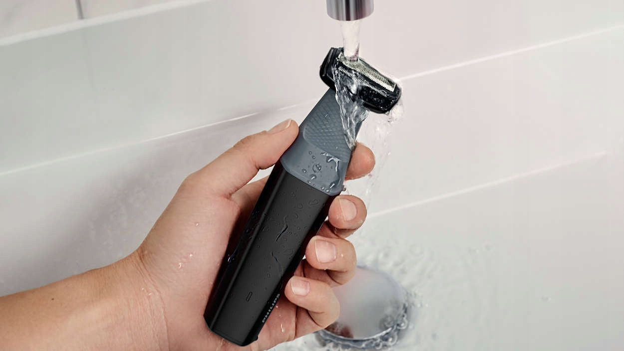 2X WATERPROOF SHAVER TRIMMER PHILIPS BODY SHAVING INTIMATE AREAS OF MACHINES Brand Philips
