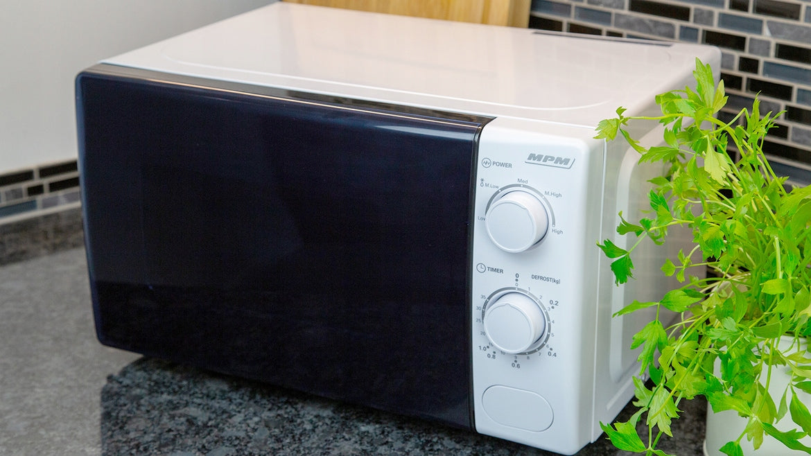 2X WHITE MICROWAVE OVEN MPM-20-KMM-12/W DESIGN Model MPM-20-KMM-12/W