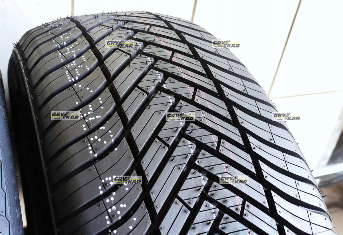 2x 205/55R16 Greentrac Season Master 2026 C/B/71dB 3 years warranty. Year of manufacture 2026