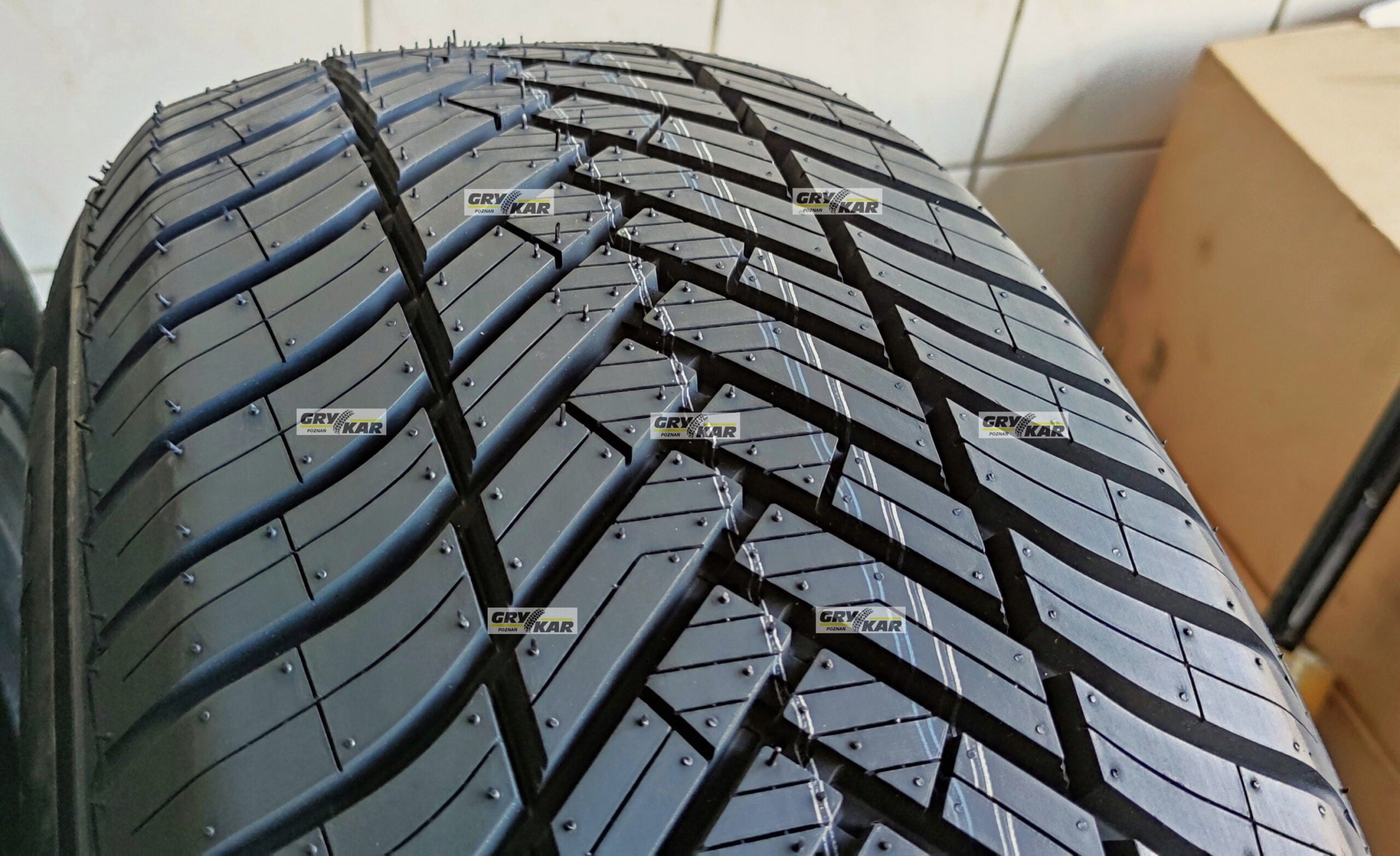 2x 215/60R17 Greentrac Season Master 2026 C/B/71dB 3 years warranty. Year of manufacture 2026