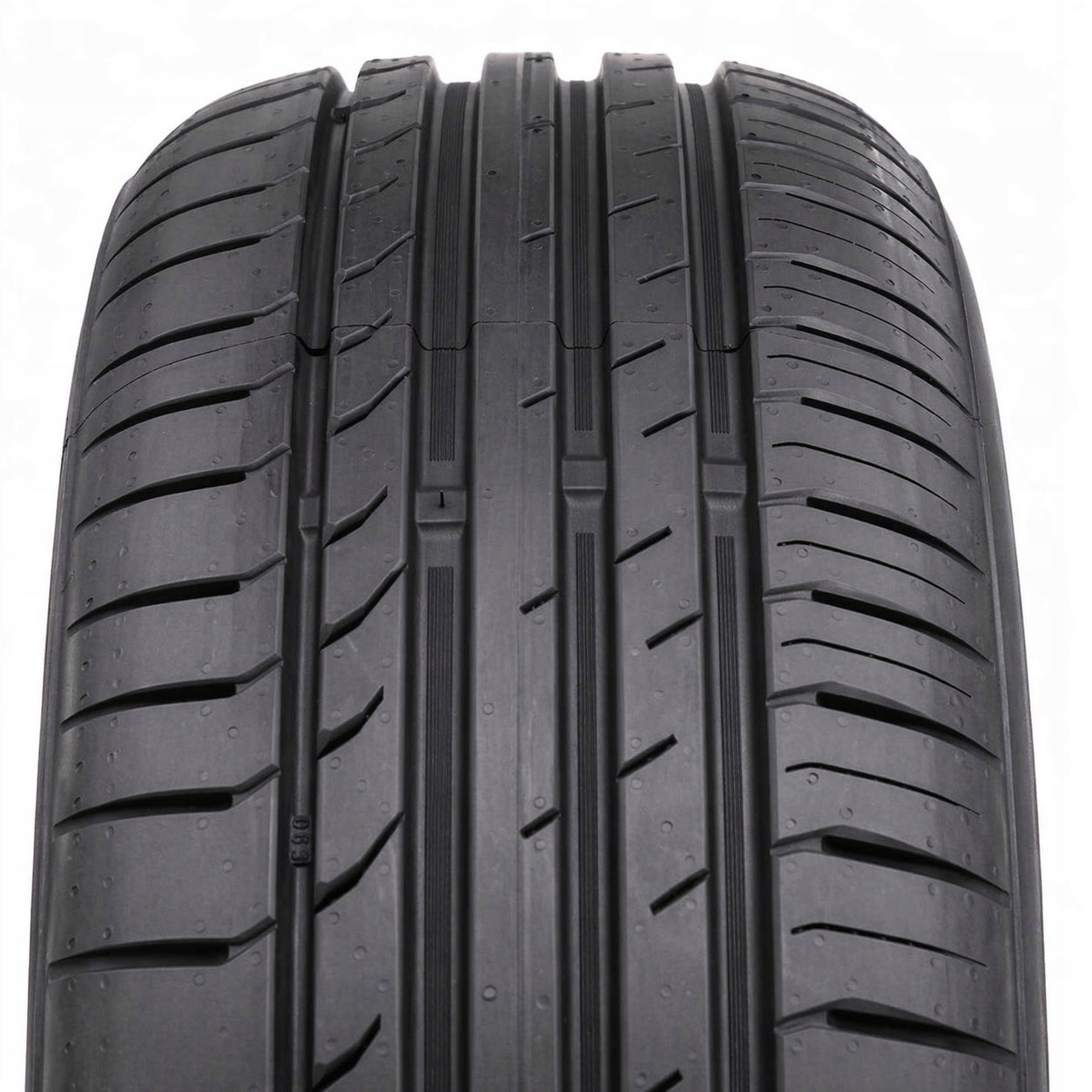 2x SUMMER TYRES 225/45R18 Goodride ZUPERECO Z-107
