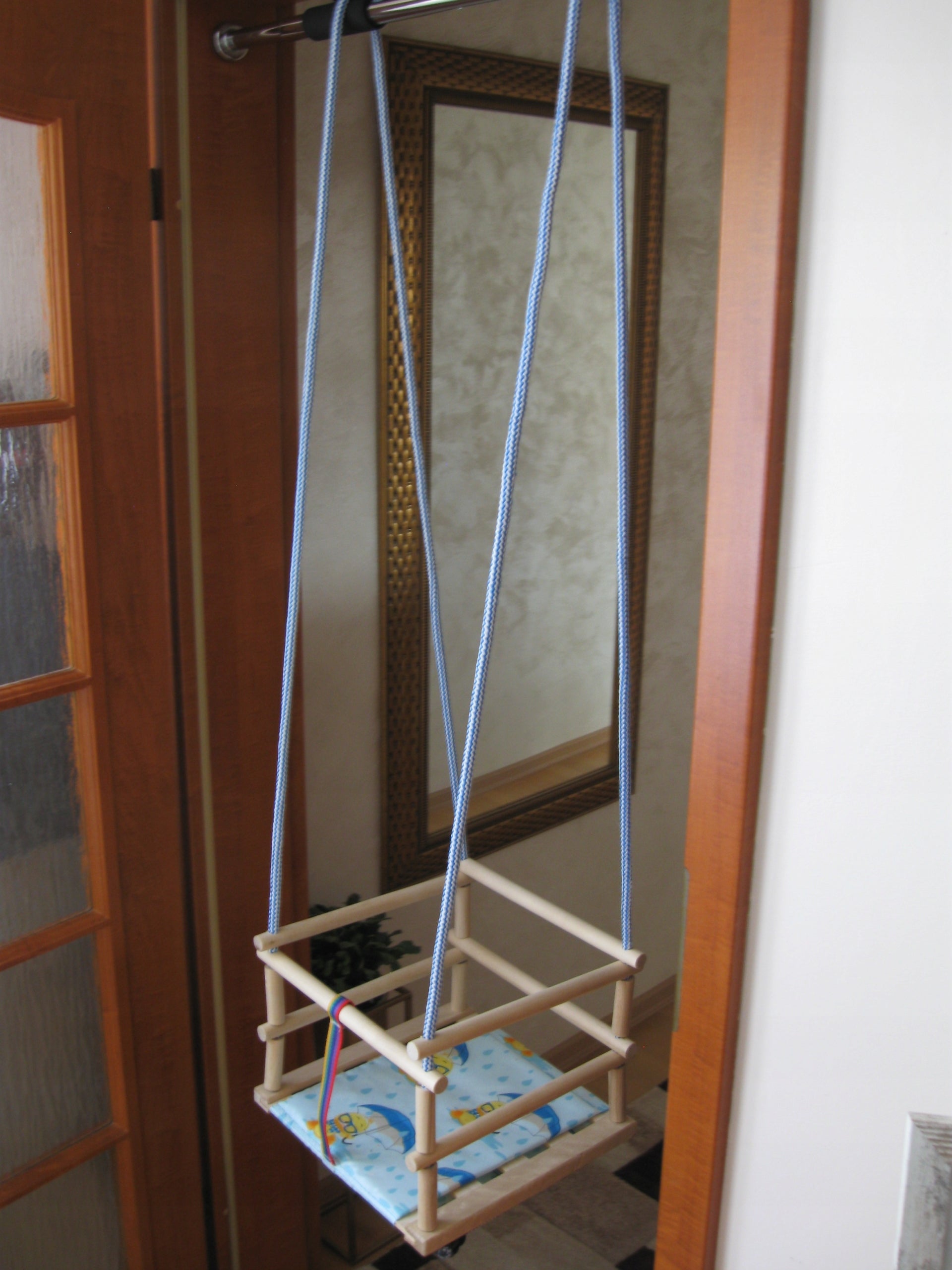 2x SWING WOOD + PILLOW 4750 Brand Malimas