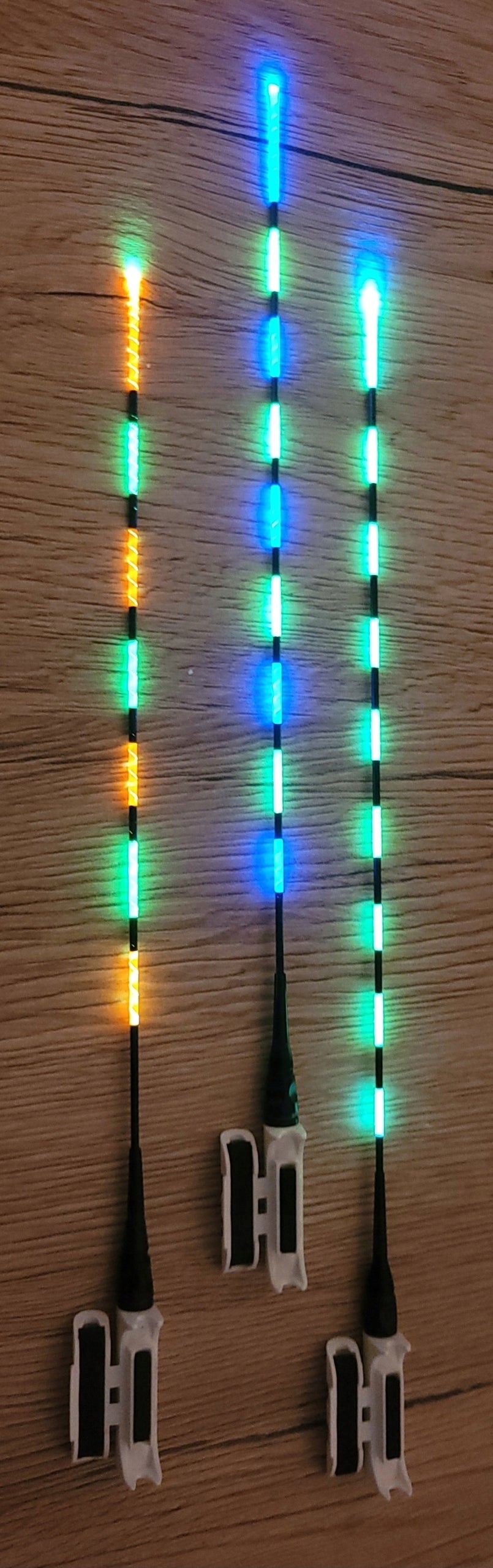 3x Glowing Feeder Beacon - Vibrating Peak + 3 Batteries Batteries included yes