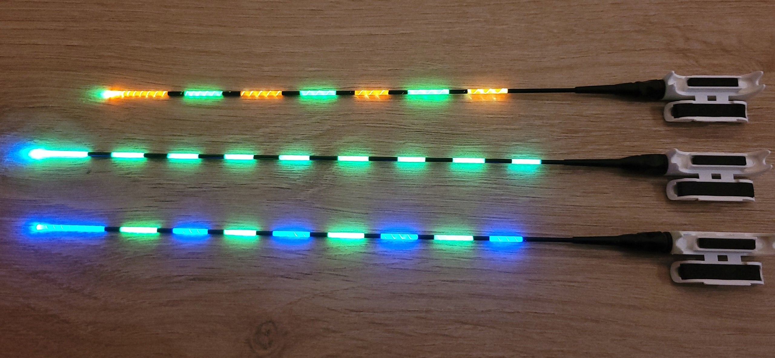 3x Glowing Feeder Beacon - Vibrating Peak + 3 Batteries Product weight with unit packaging 0.02 kg