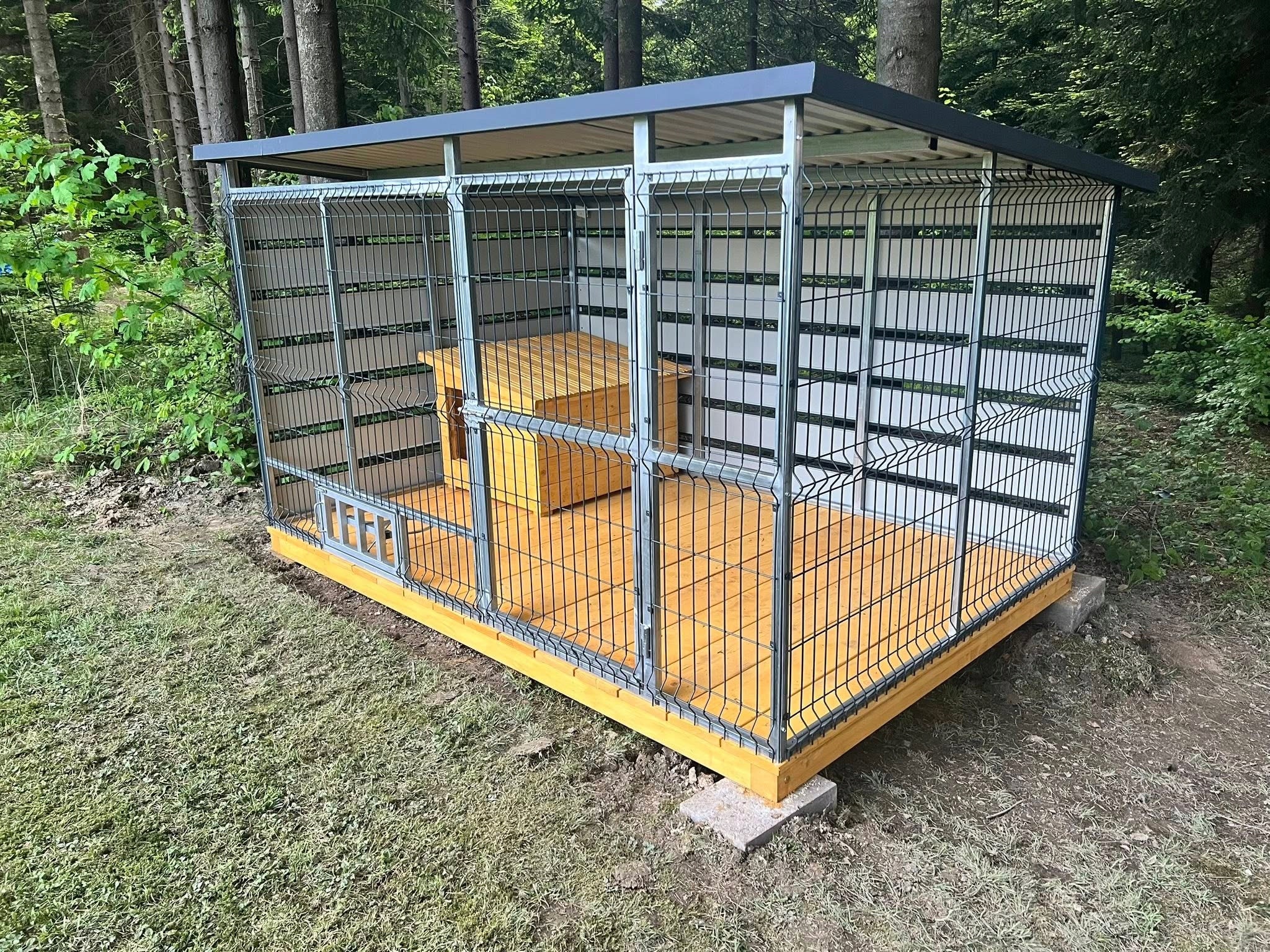 3x2 dog playpen – solid construction with roof | MANUFACTURER
