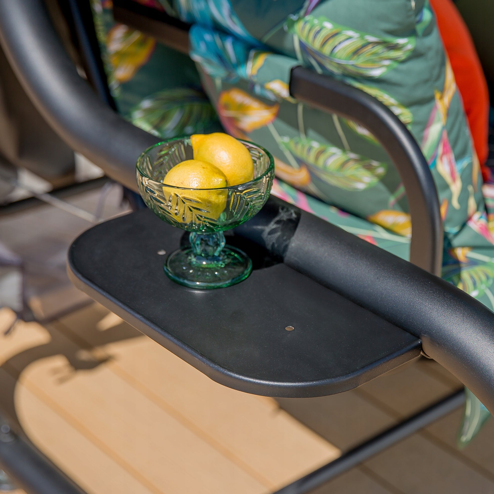 448548 Garden swing with mosquito net Patio Venezia Lux Material of manufacture metal fabric synthetic material