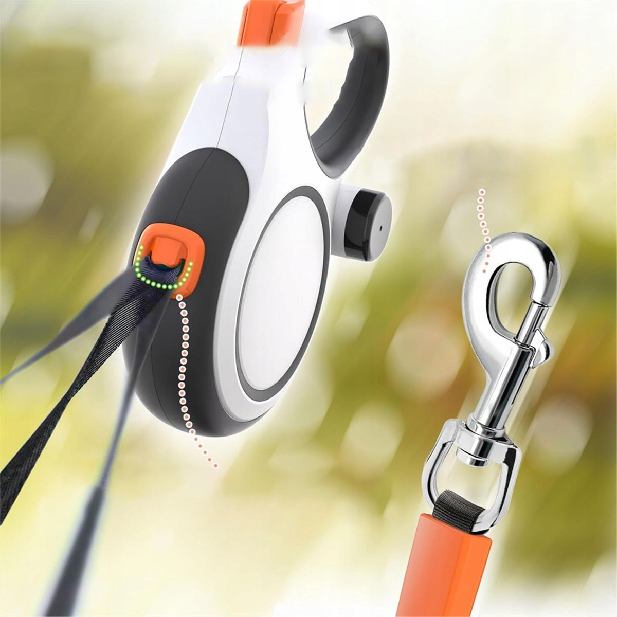 8M RETRACTABLE LANYARD WITH POUCH CONTAINER IN WHITE AND BLACK Packaging status original