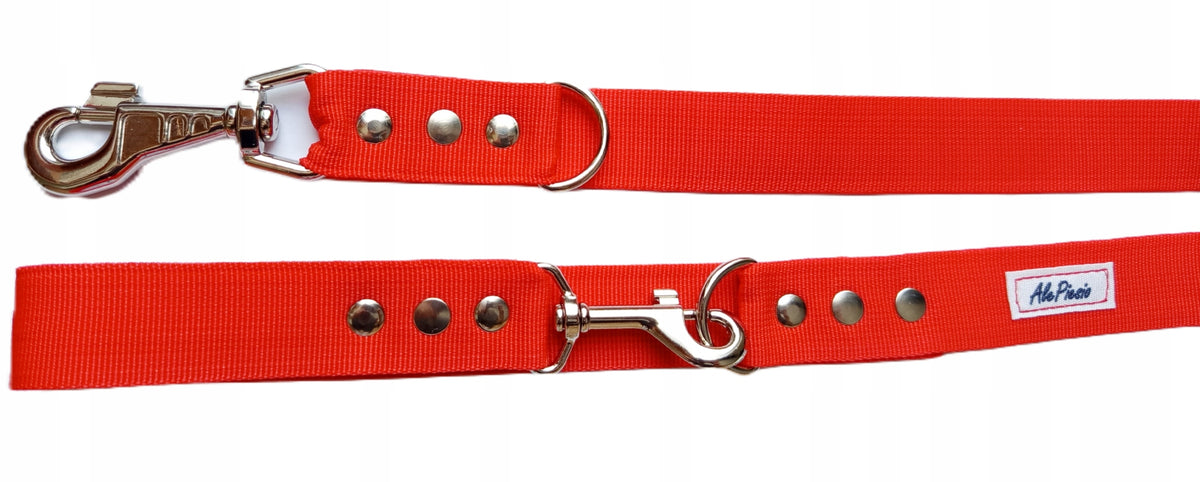 ADJUSTABLE DOG LANYARD 2.5M RIVETED LARGE CARABINER RED Manufacturer code 2.5NITREGCZER