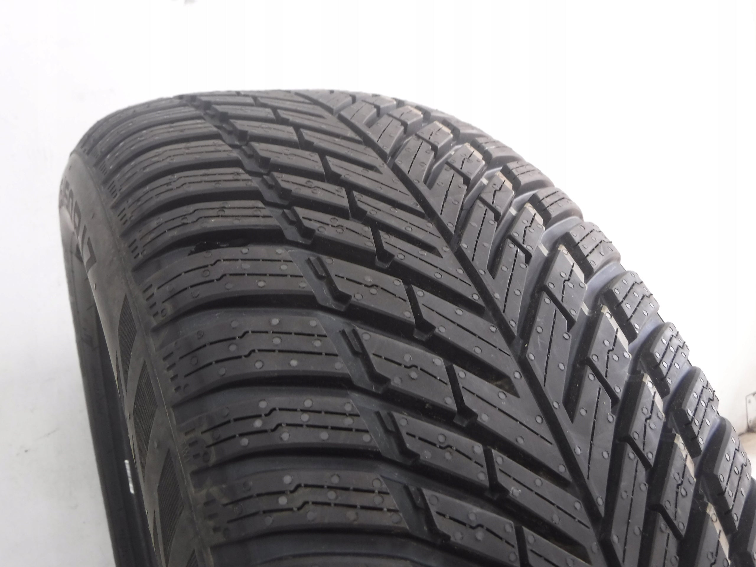 ALL-SEASON TYRE NOKIAN SEAZONPROOF 2 225/50/17 98V M+S Season all-season