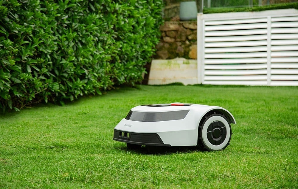 ANTHBOT PION 1000 Robot Mowing Lawn Mower 1000 m2 J198 Manufacturer code PION1000