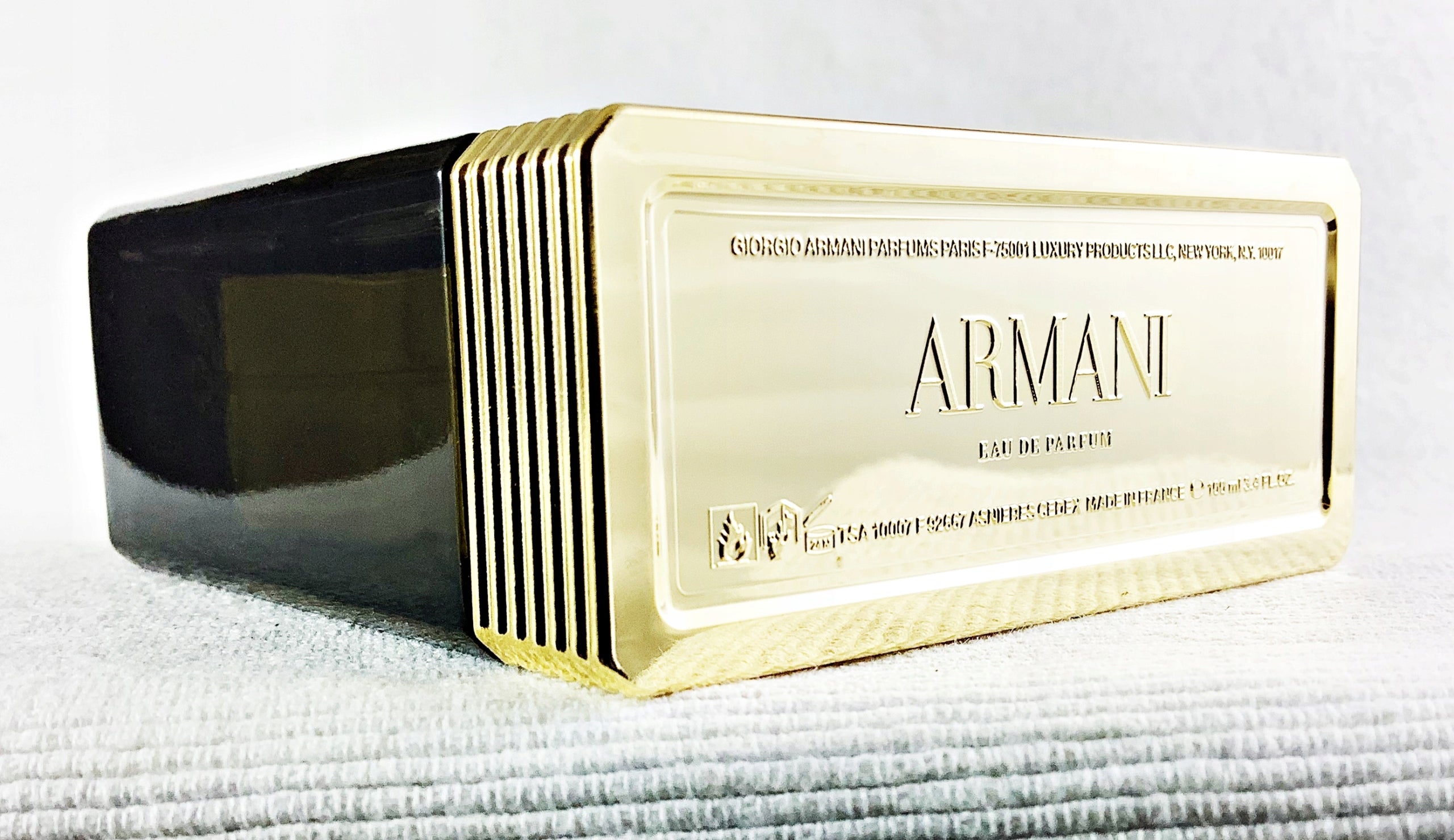 ARMANI EAU DE NUIT OUD 100 ML EAU DE PARFUM UNIQUE READ DESCRIPTION Manufacturer code 3614270977817