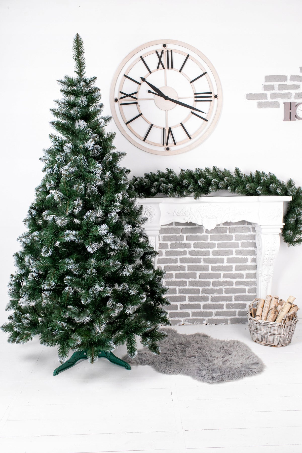 ARTIFICIAL FIR TREE CLASSIC LIDIA PVC 200 CM, WHITE TIPS Packaging status original