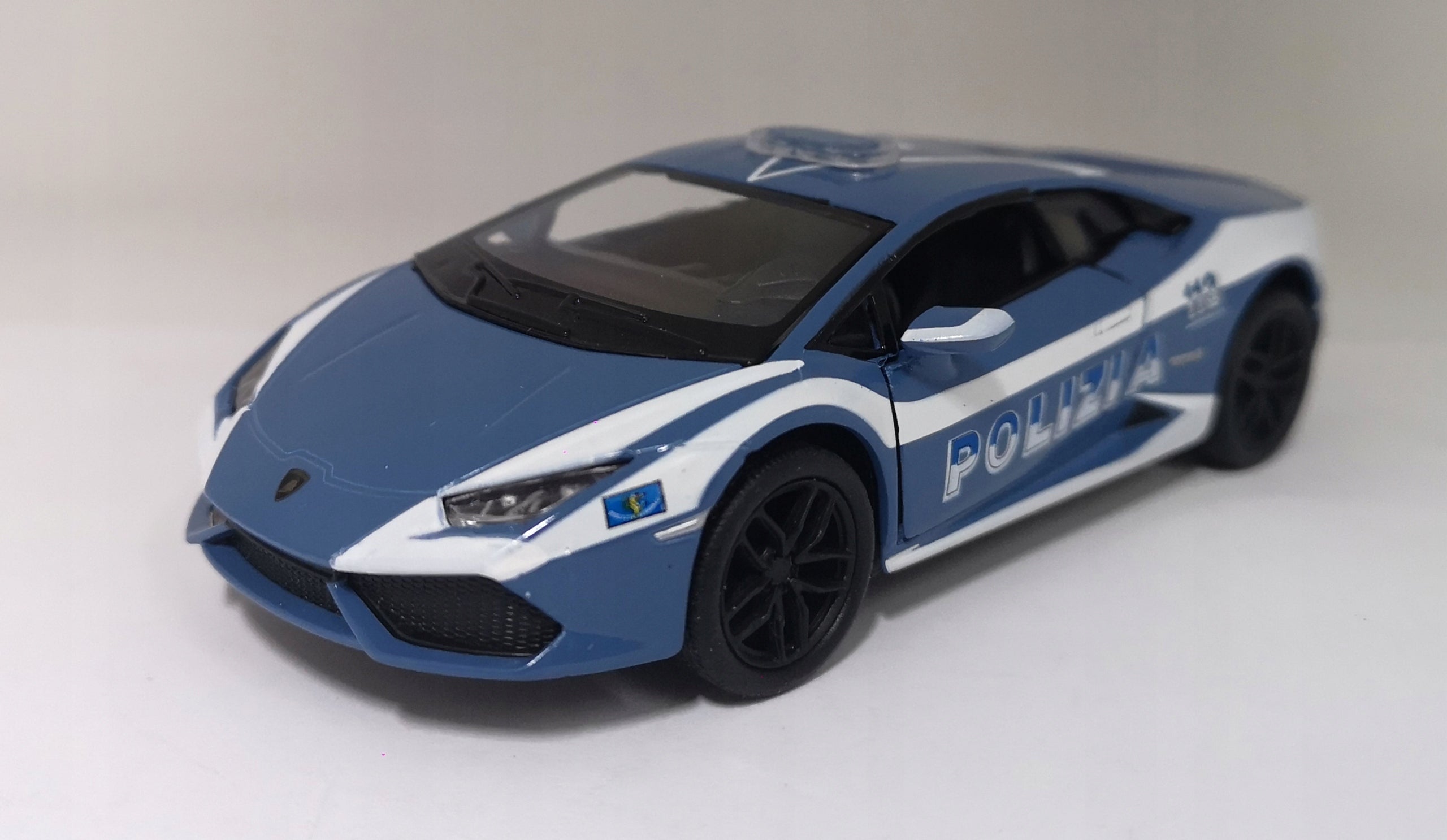 Metalinis policijos modeliukas Lamborghini Huracan LP610-4 1:36, 1981