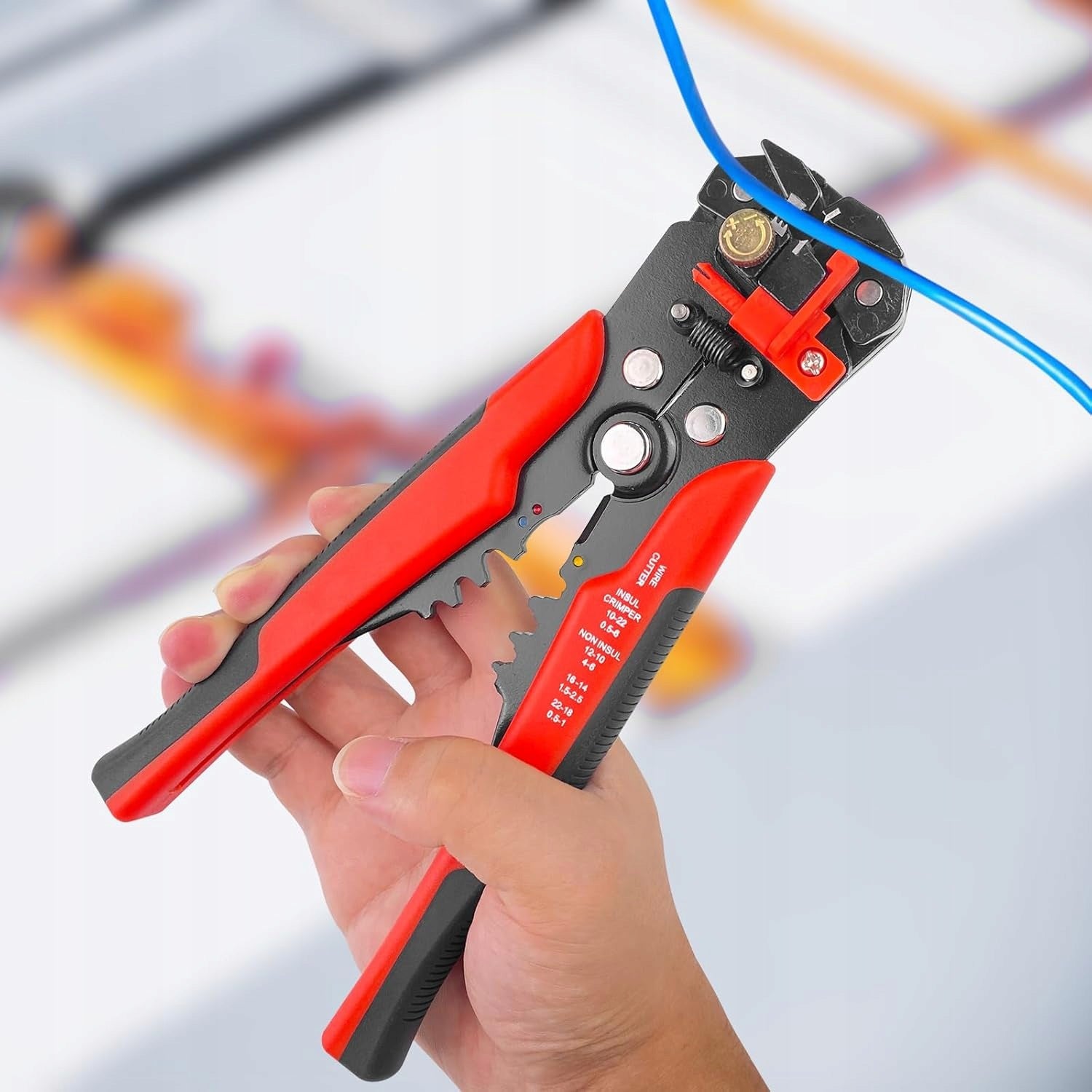 AUTOMATIC PLIERS FOR STRIPPING INSULATION 0.2-6MM RED Medical device no