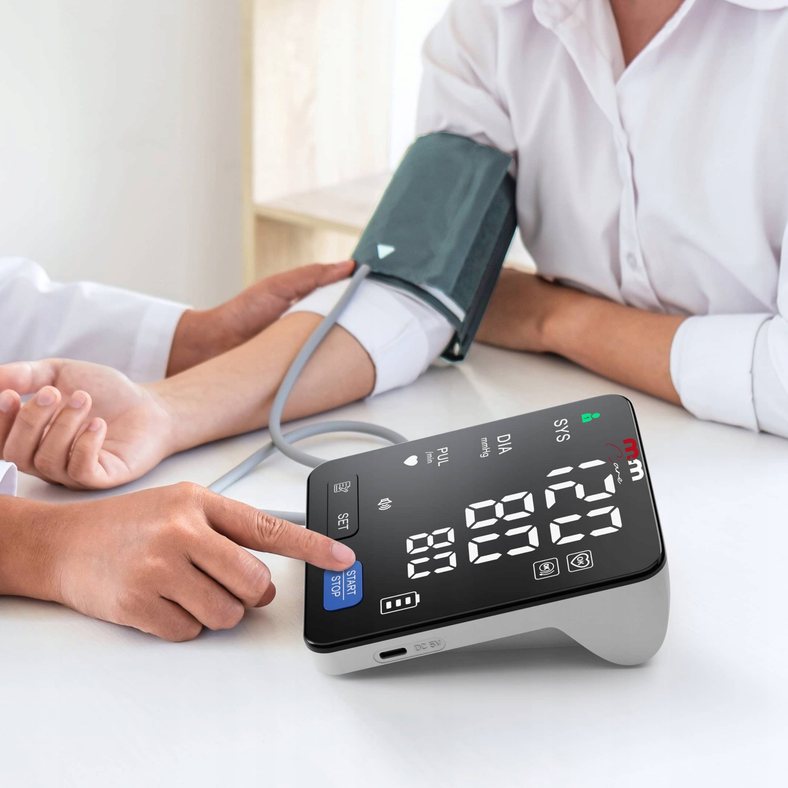 AUTOMATIC SHOULDER BLOOD PRESSURE MONITOR BP-204 LED ARRHYTHMIA in Polish USB-C Medical device yes