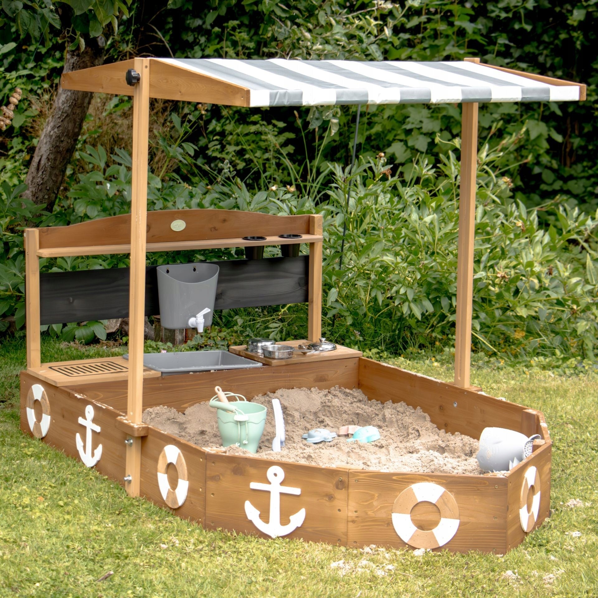 AXI Sandbox Wooden ship with kitchen Manufacturer code A031.046.00