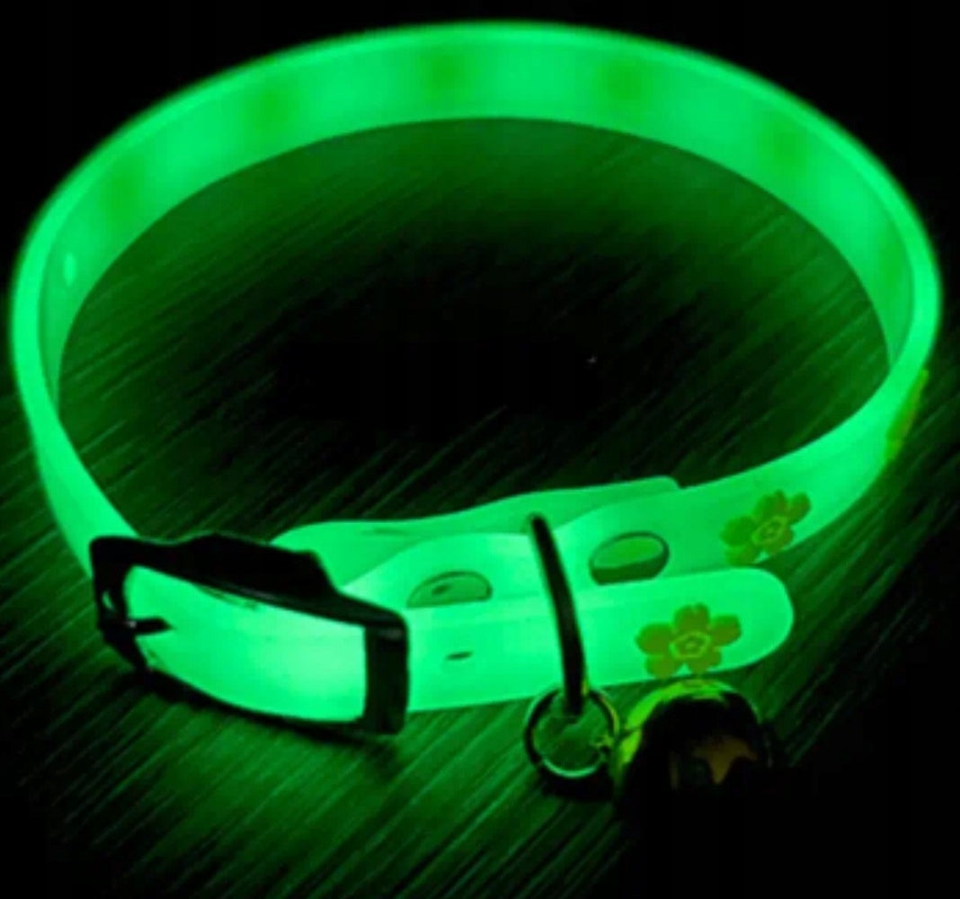Adjustable Fluorescent Dog Cat Collar Glowing with XS/S Bell Manufacturer code 49507649