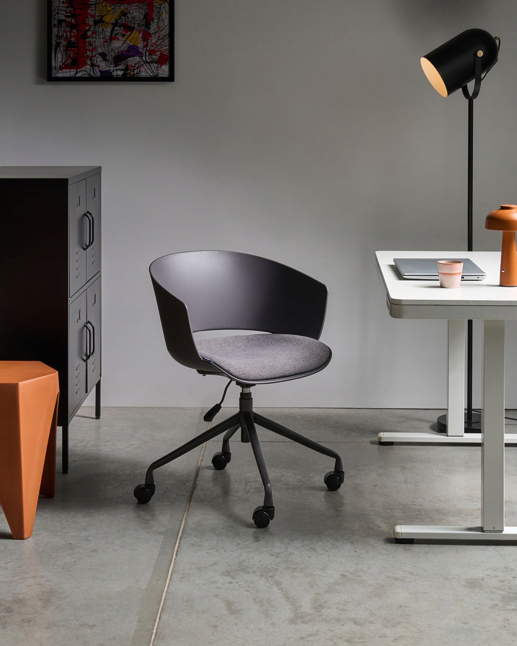 Adjustable office chair with upholstered graphite seat Packaging status original
