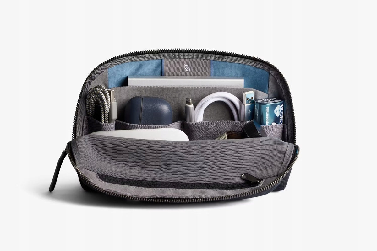 Akcesoria Office Electronics Cover - Bellroy Desk Caddy Color black