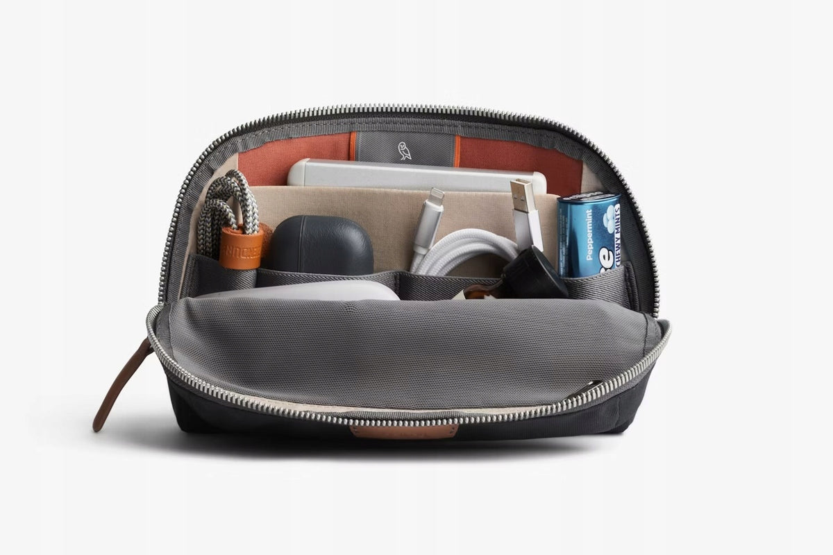 Akcesoria Office Electronics Cover - Bellroy Desk Caddy Color gray