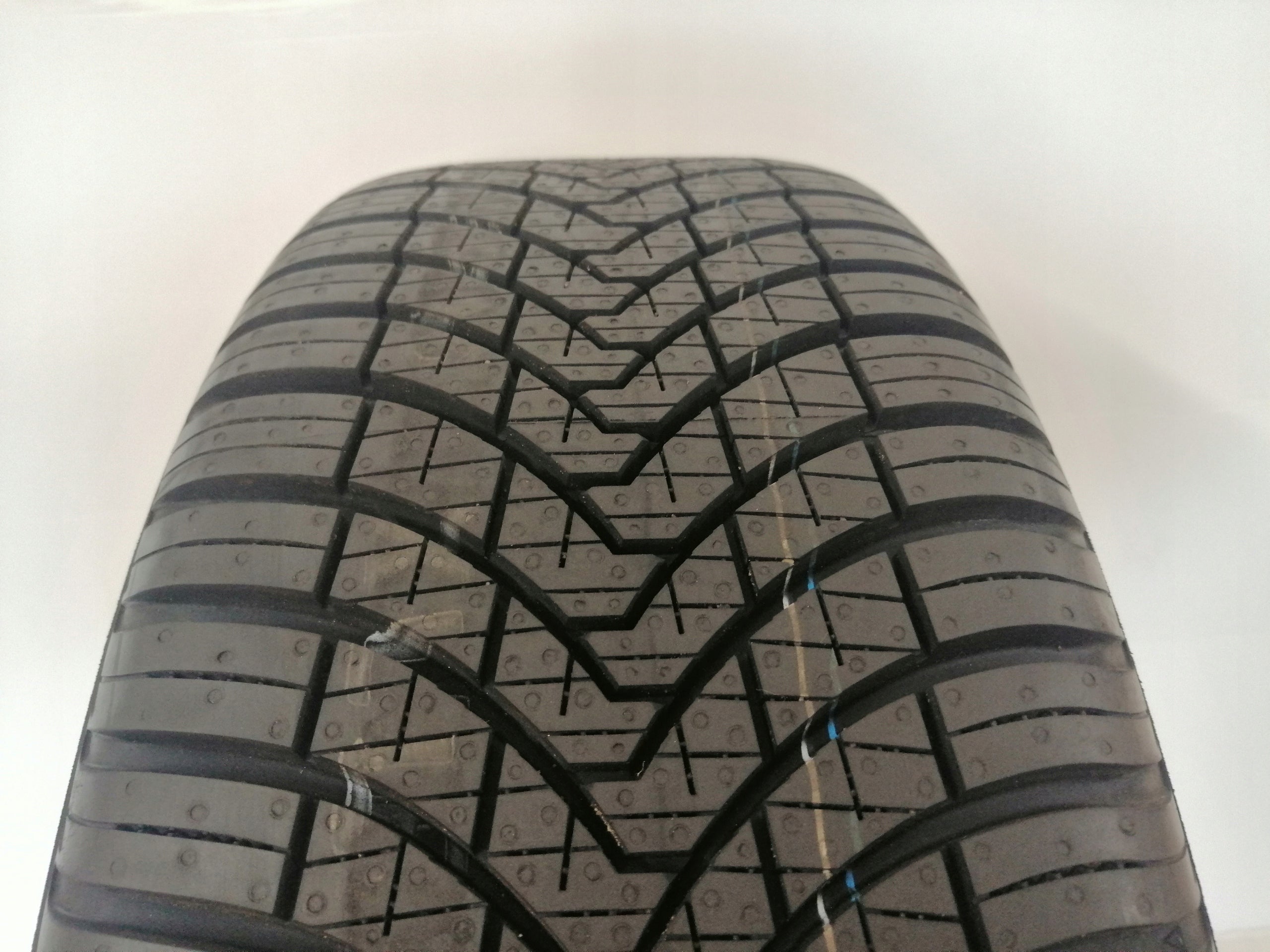 All-season tyre 195/55R16 91V XL Solus 4S HA32+ KUMHO