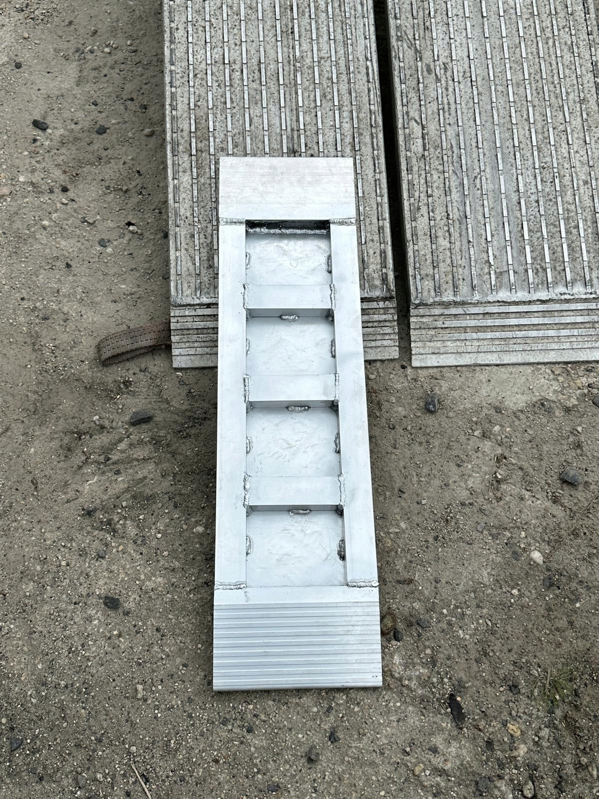 Alu Trap Overrun Aluminum Overrun Extension 2B-1 80x20 Sheet Metal 2mm 80x20-2 Manufacturer code TRP 80X21/2B-1