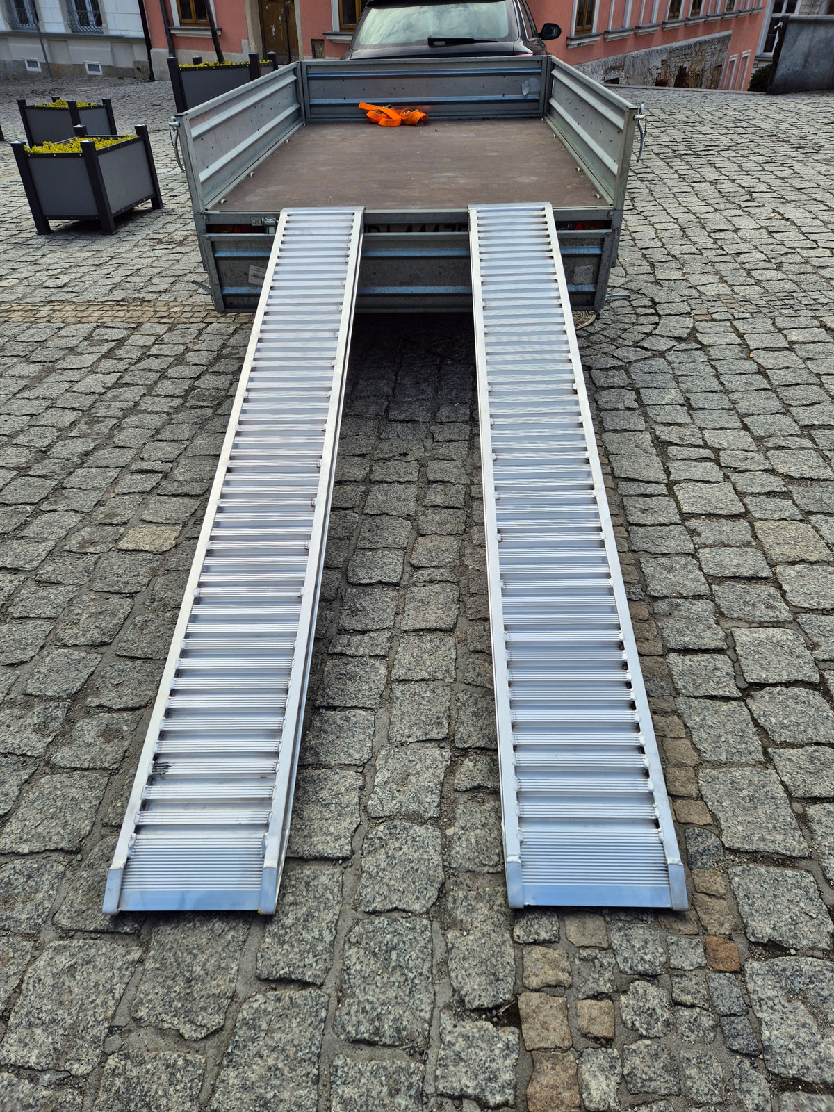 Aluminium ramps, loading ramps for buses and trailers 2,5m to 1,75T