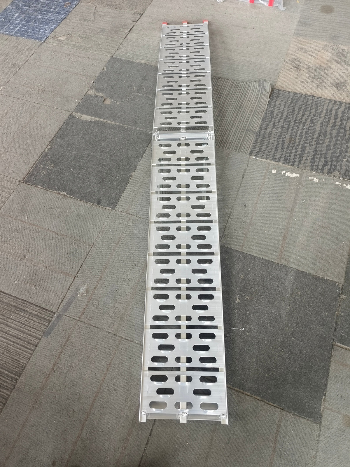 Aluminium ramps with supports 1300kg per pair Manufacturer code ATV01