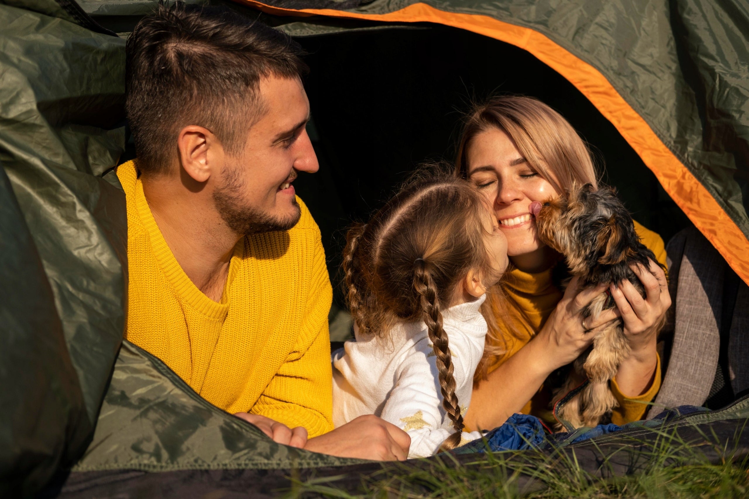 Automatic camping tent 5 seconds pop up 3-4 persons Manufacturer code TRZYOSOBOWY ZIELONY RYBACKI PLAŻOWY