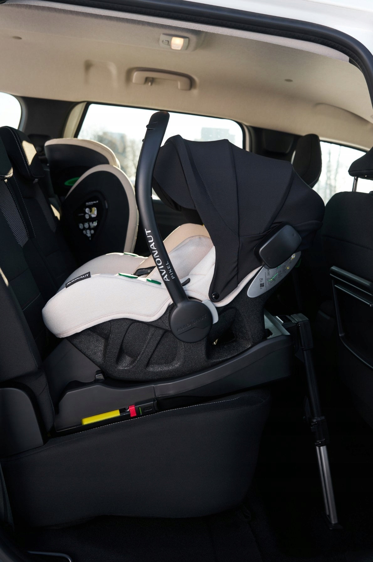Avionaut Car Seat Pixel PRO 2.0 C (MINT) + Base Isofix Dock 2 Manufacturer code 05101 DOCK 2 PRO.06 2.0 C