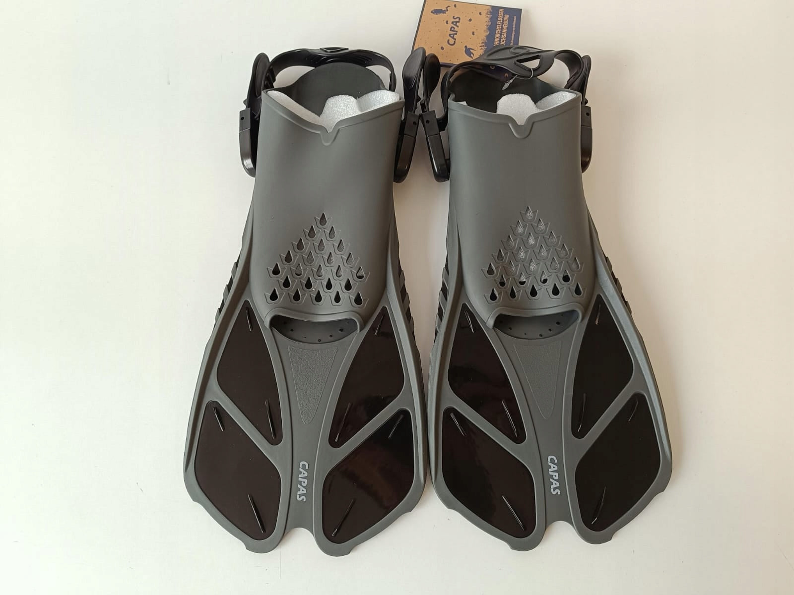 B498 Diving mask with tube capas colourless 42-47 Manufacturer code 23523