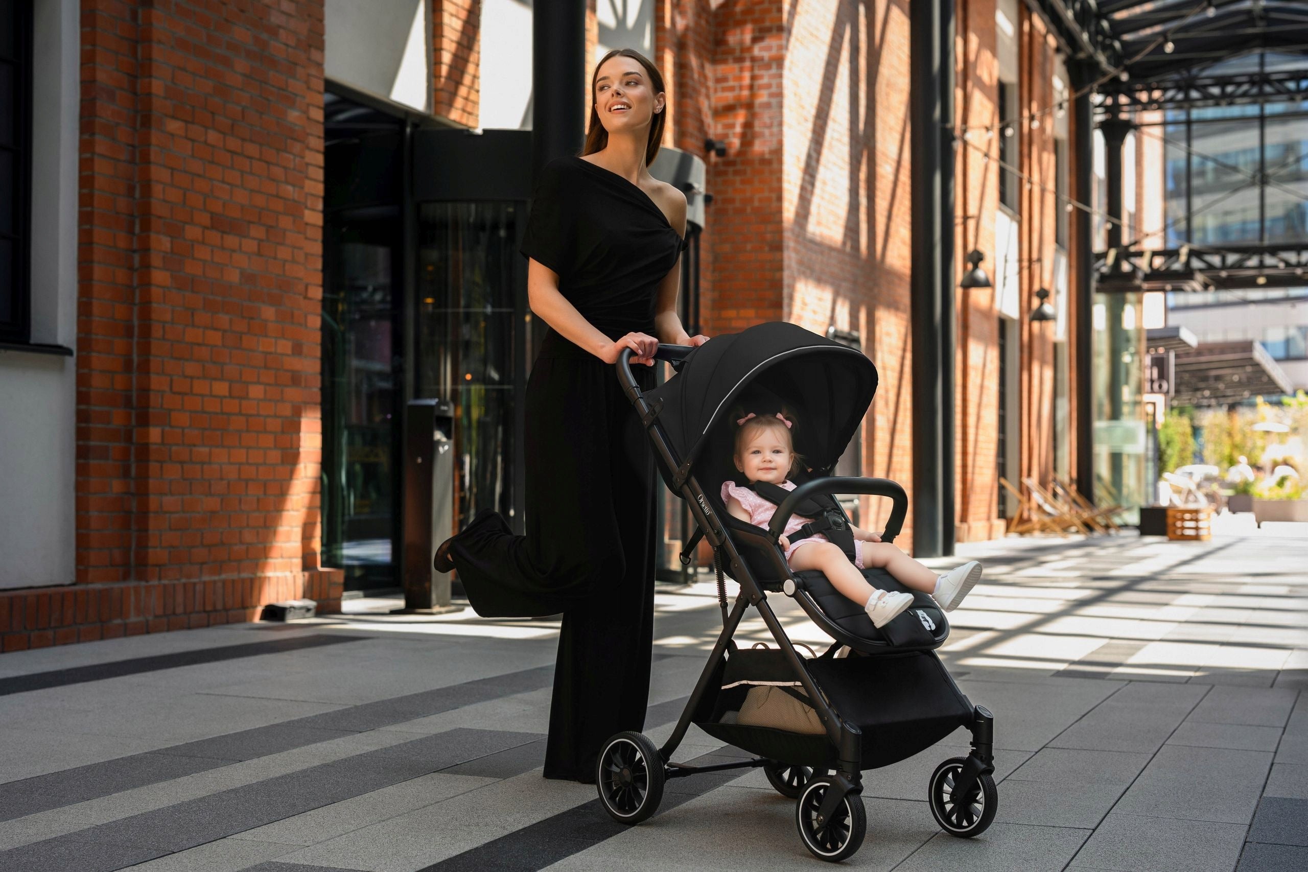 BABY STROLLER AURORA STROLLER FOLDING LARGE LIGHTWEIGHT AUTOMATIC BLACK Manufacturer code 5905226112054