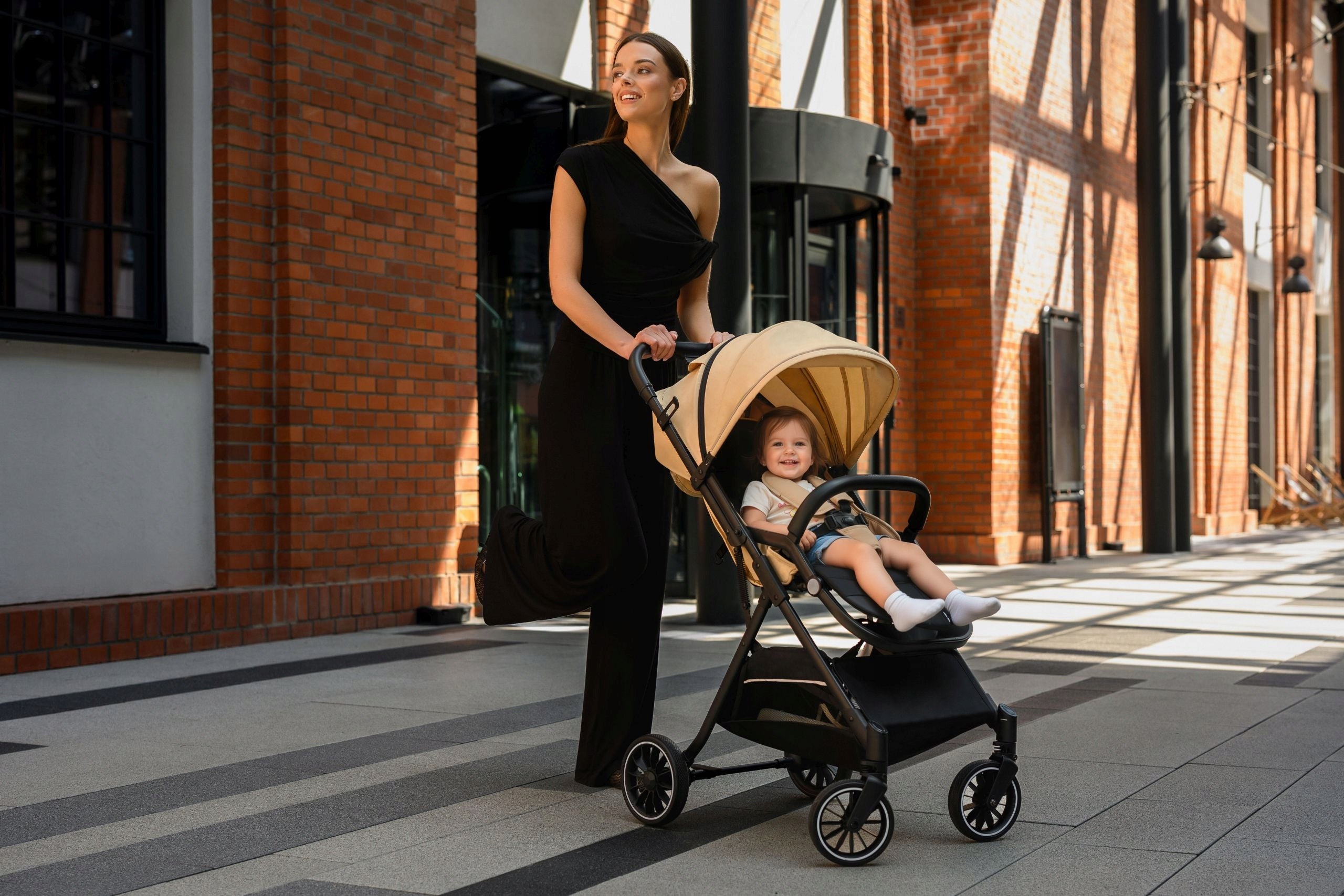 BABY STROLLER AURORA STROLLER UP TO 22 kg FOLDING LARGE SAND VENDING MACHINE Manufacturer code 5905226112092